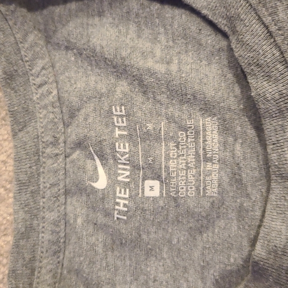 Nike Artistic Logo Long Sleeve Shirt, M - Picture 3 of 4